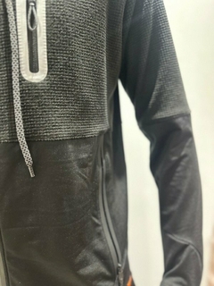 Campera Deportiva Termo Negra - PATRICIOS INDUMENTARIA