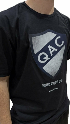 Remera Escudo Quilmes en internet