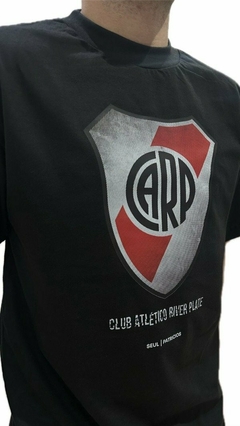 Remera Escudo River Plate en internet