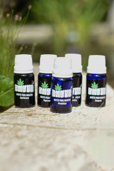 Aceite para masajes y dolores (CBD + Aceites esenciales puros). - comprar online