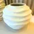 Vaso Coral Branco Off White Pequeno em Cerâmica - 19x15cm - comprar online