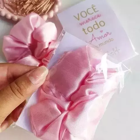 Scrunchie Cetim com Cartão