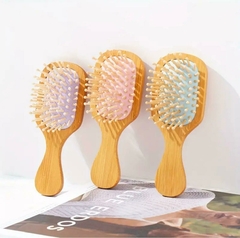 Cepillo de Bambú – Cuidado Natural con Estilo