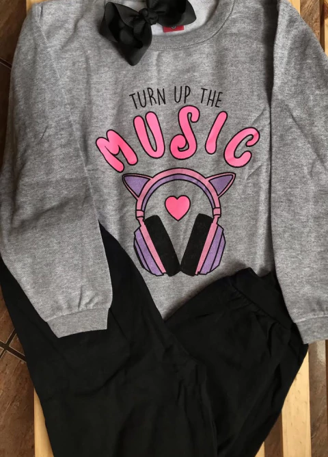 Conjunto MOLETOM clássico/Larie kids