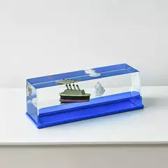 Decoración De Escritorio Titanic Líquido Acrílico Azul en internet
