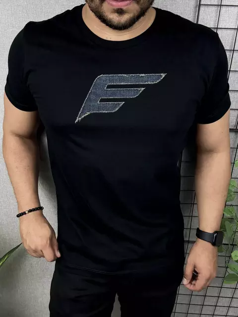 Camiseta ELLUS Preta - comprar online