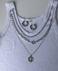 COLAR TRIPLO MEDALHA - KYMA  BRAND