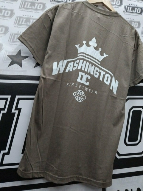 REMERA BRT OVER DC MARRON