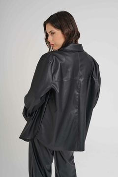 CAMISA LOTTO NEGRA en internet