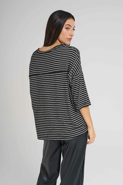 REMERON CHIC RAYAS NEGRO - rockandstories