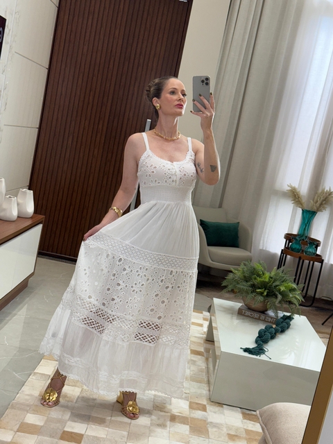 Vestido bordado alca