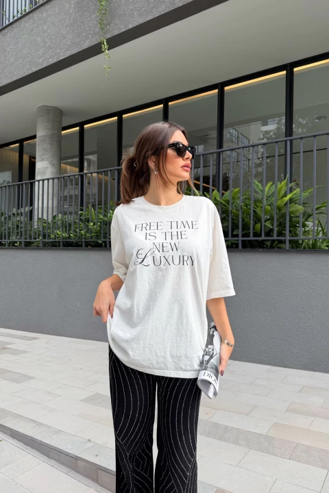 T-SHIRT ESTONADA FREE TIME OFF WHITE - comprar online