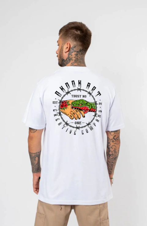 Camiseta Oversized Trust No One - Okdok