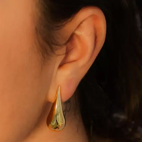 Brinco Gota Lisa Banhado a Ouro 18k