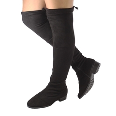 Bota preta over na internet