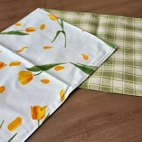 Americano retangular dupla face em sarja 100% algodão modelo Tulipa com xadrez verde