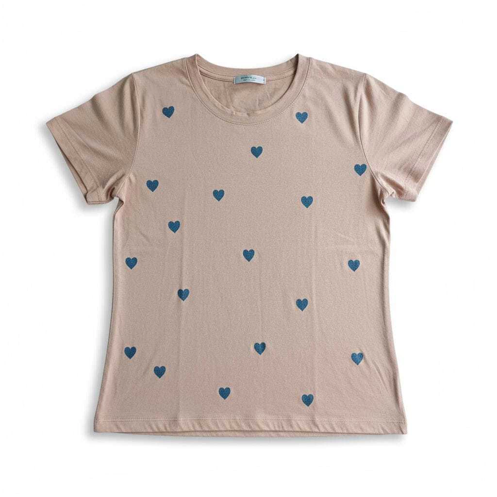 Camiseta de corações