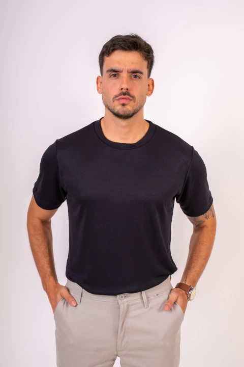 Camiseta Vzs Gola Média Preta - comprar online