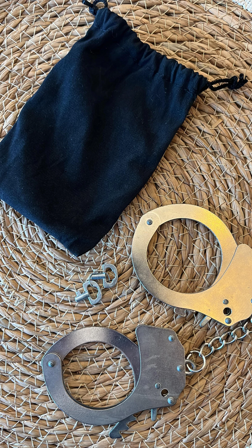 ALGEMA EM METAL COM CHAVES - CROMADA