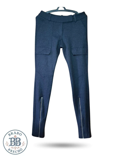 CALÇA COM ZIPER NA BARRA. - MOB