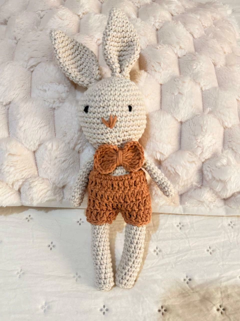 Muñeco Apego Conejo Chocolate - comprar online