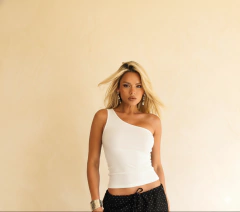 Cropped Bela