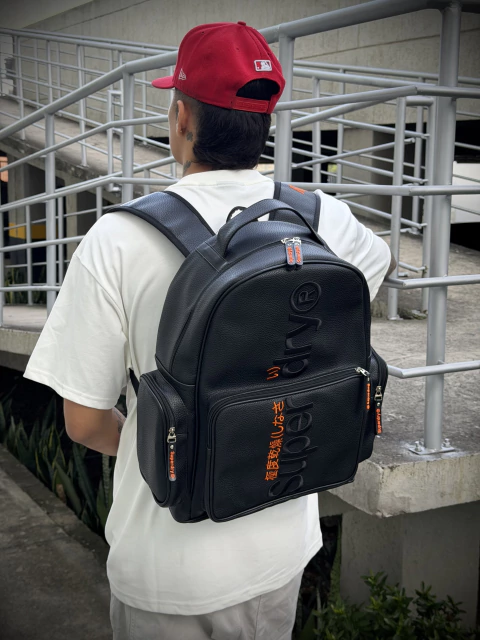 Mochila Superdry con múltiples bolsillos Superdry