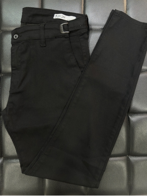 Calça alfaiataria regulagem preto 9782