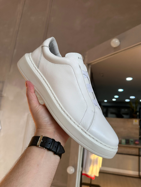 Sneaker elástico couro nobre