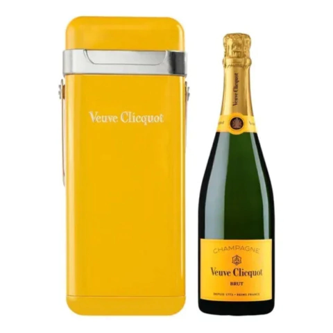 Vuelve Clicquot - Heladera Smeg