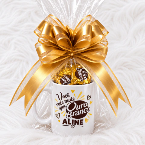 Cesta Presente com Chocolate Ouro Branco Personalizado – Caneca + Bombons + Laço