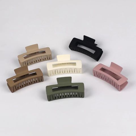 BROCHE 6 COLORES 8,5CM PACK X12