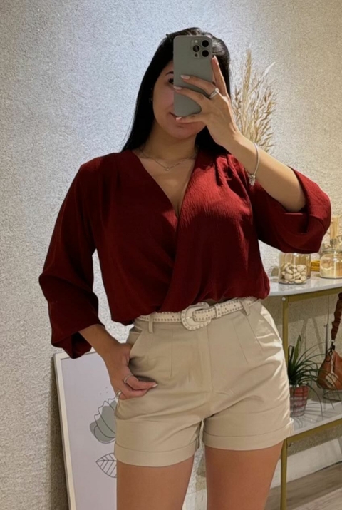 SHORTS RESINADO LARI