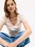 Camiseta Rayada con cuello en V - American Outlet Store