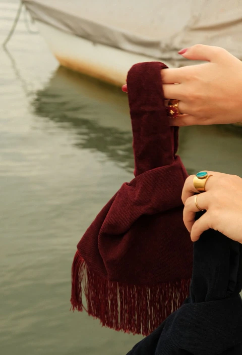 Knot Bag Vermelha com Franjas