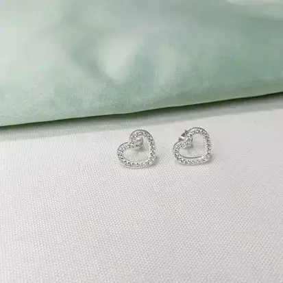 Brinco Coração Vazado Prata