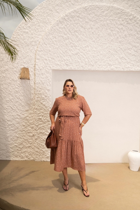 PLUS - VESTIDO ANGÉLICA - VISCOLINHO - POÁ MARROM