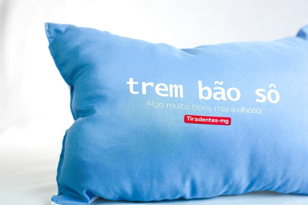 Almofada trem bão sô - azul claro