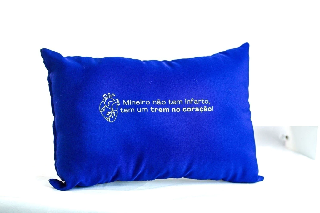 Almofada mineiro não tem infarto - azul