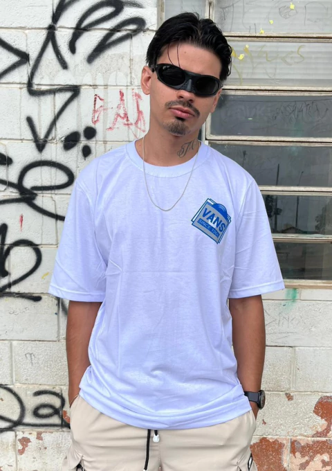 Camiseta Streetwear Vans