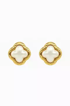 BRINCO SEMIJOIA TREVO MADREPÉROLA