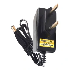 Fonte chaveada Fasgold 12V 1A bivolt com plugue e cabo de alimentação