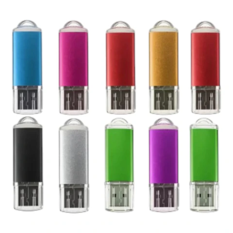 Pendrives Rewboat 2GB USB 2.0 em cores sortidas, organizados em duas fileiras sobre fundo branco