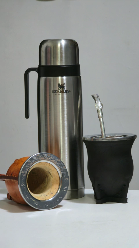 COMBO 6: MATE + BOMBILLA + TERMO