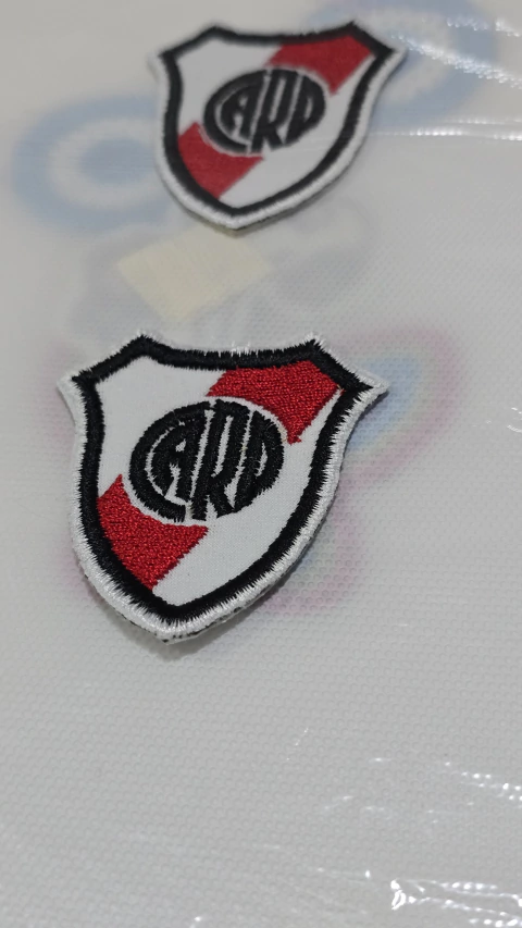 ESCUDO RIVER