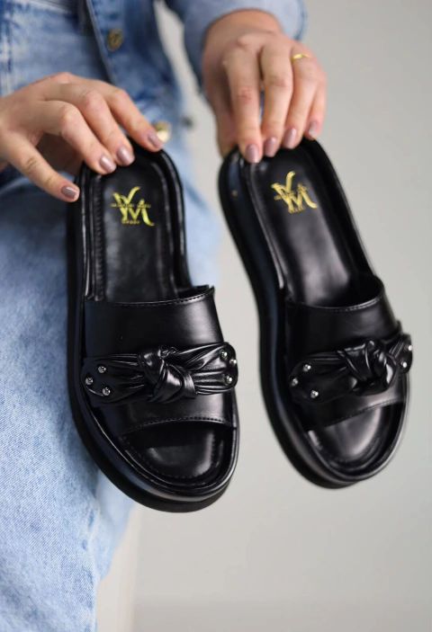 Birken Monique