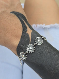 Pulseira Margaridas na internet