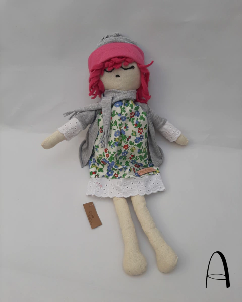Muñeca de tela