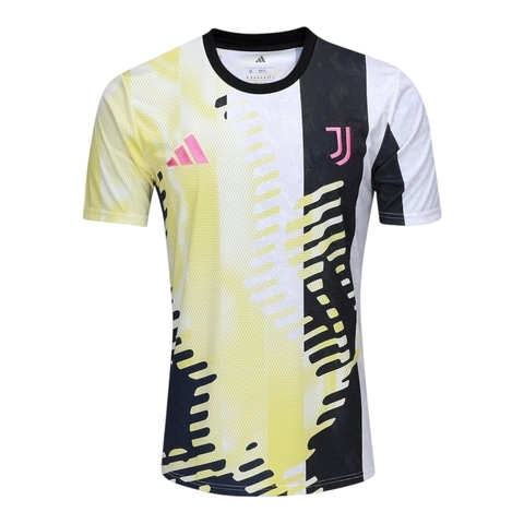 Camisa Juventus Pré-jogo 24/25 - Torcedor Adidas Masculina - Branca com detalhes em amarelo e preto