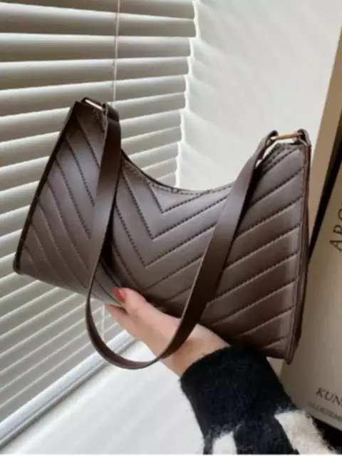 Bolsa Baguete Feminina Pequena Estilosa Tiracolo de Ombro Pequena Barata Linda